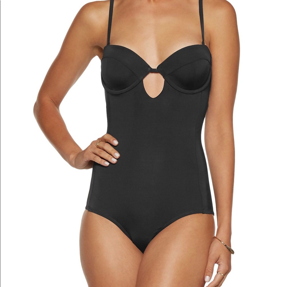 Bathing suit with removable straps